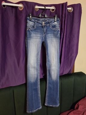 Wallflower Luscious Curvy Fit Size 3 Women's Bootcut Jeans - Faded Mid Wash